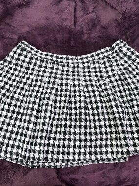 ELOQUII 18 Black & White Houndstooth Pleated Skirt - Classic Women's Skirt